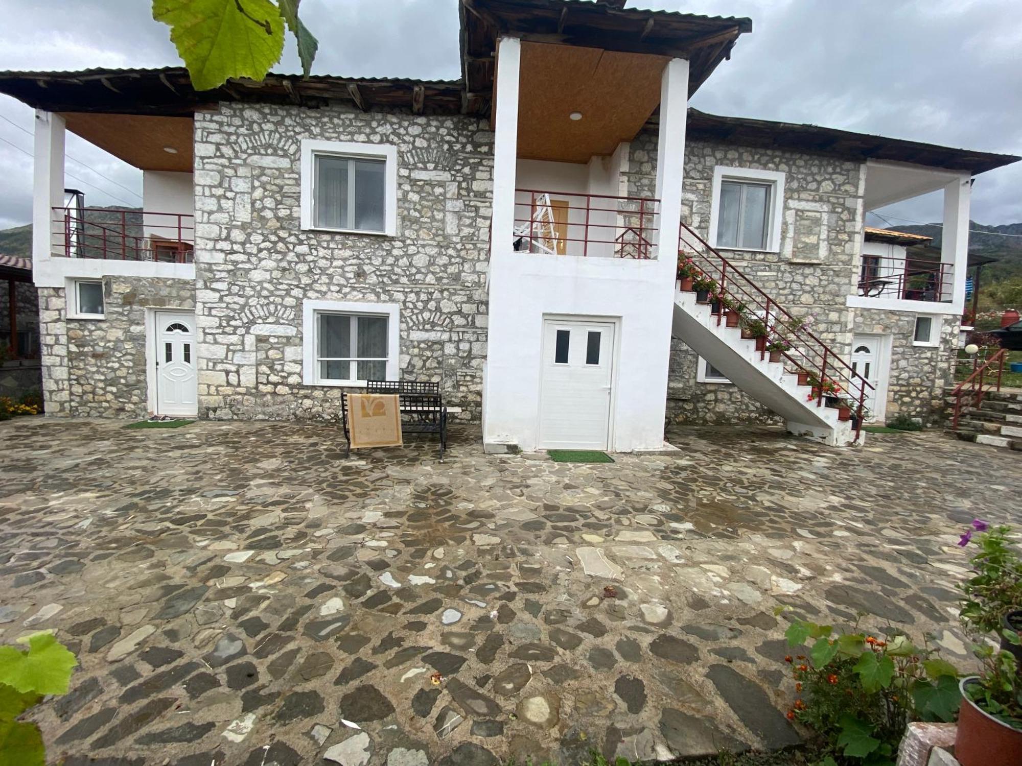 Vila Disha Tirana Exteriör bild