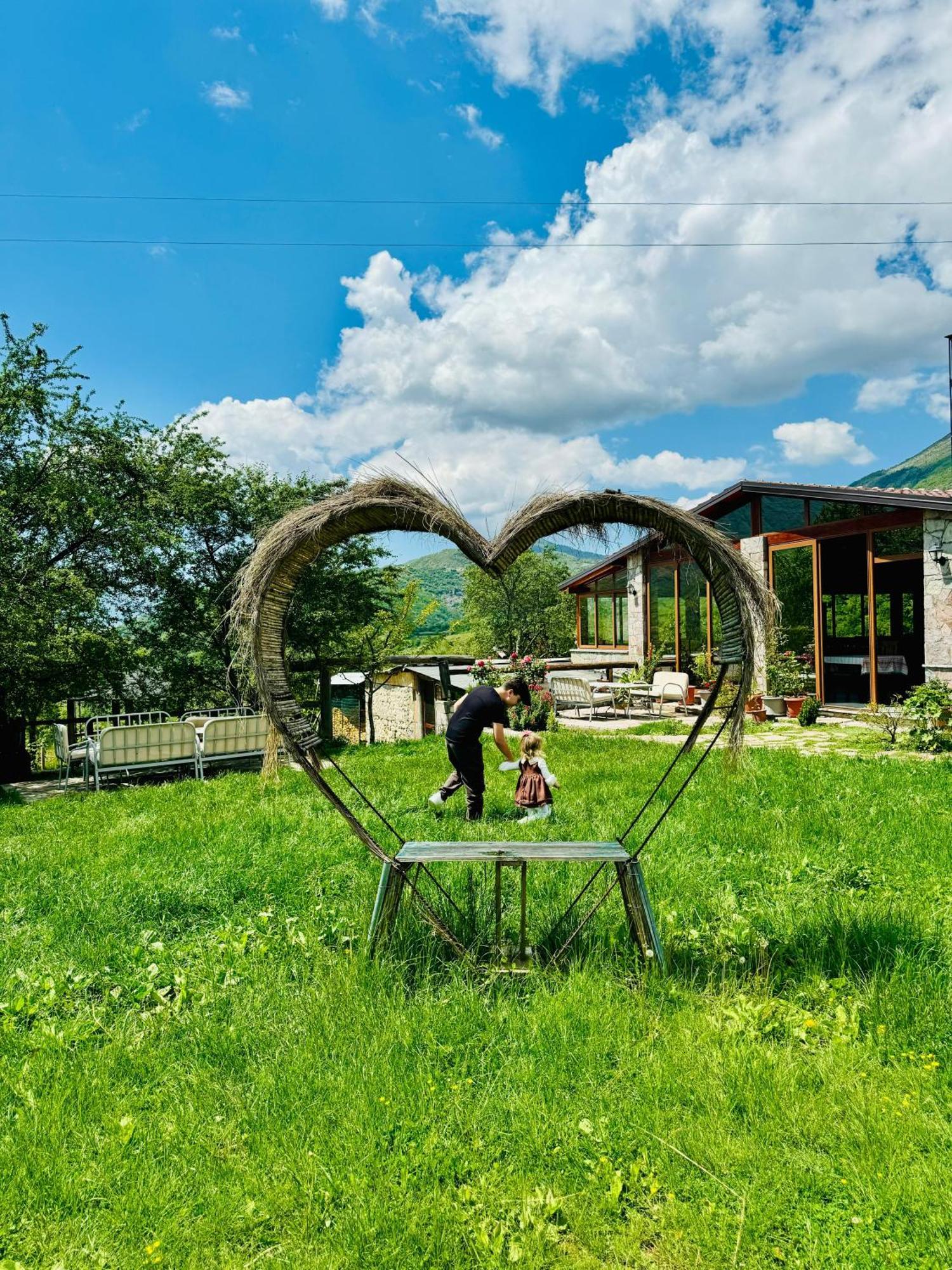 Vila Disha Tirana Exteriör bild